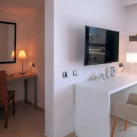 Pocillos Playa, Solo Adultos Hotel 4*